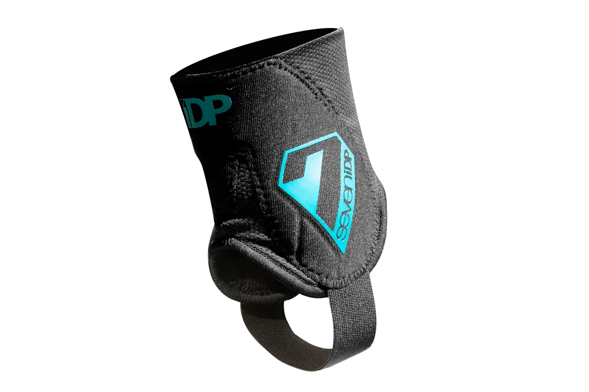 7 iDP Control Ankle Protector - Black